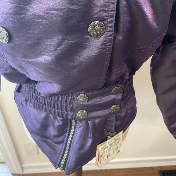 NILS Vintage Iridescent Metallic Purple Cropped Ski Jacket - Picture 5 of 16